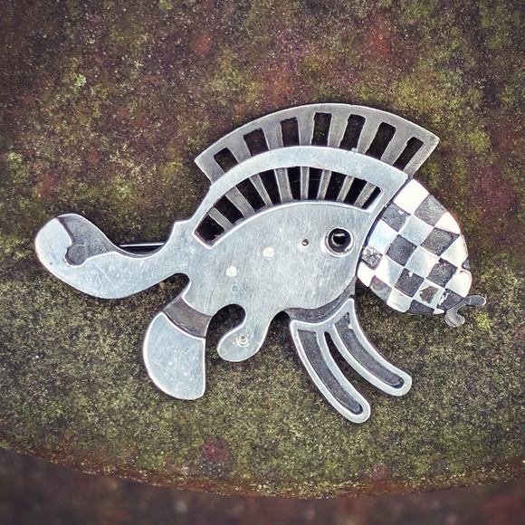 Vintage Sterling Silver Modernist Brooch Fish Frog Quirky Studio Piece - Picture 3 of 3